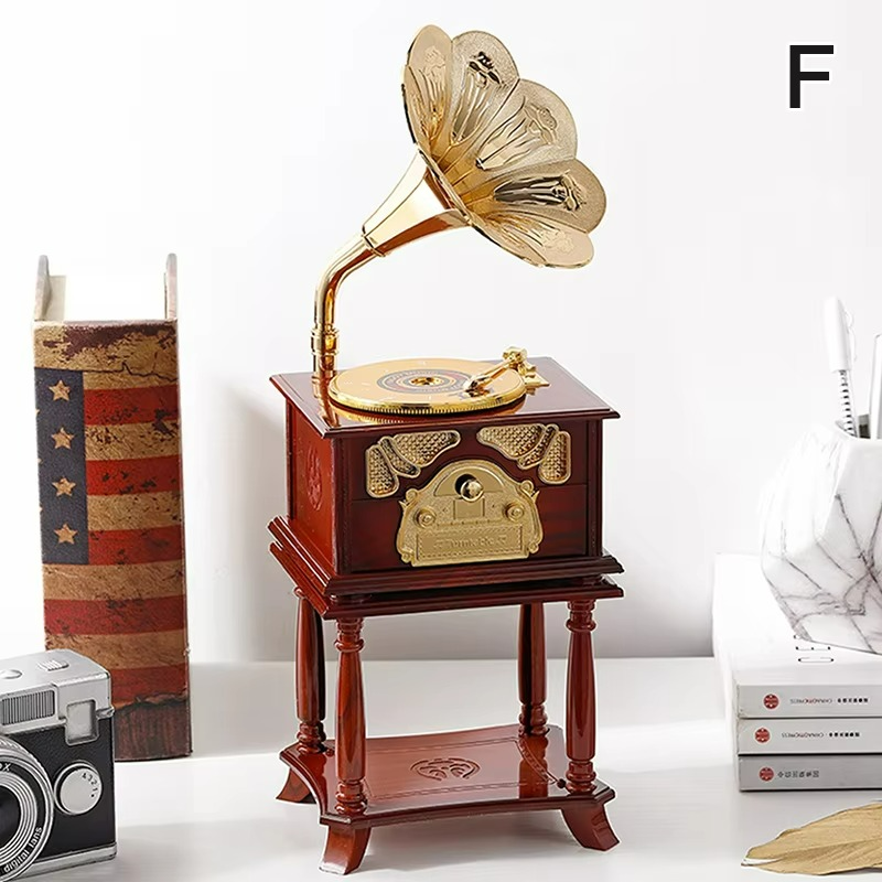 Retro Wooden Gramophone – Vintage Home Ornament